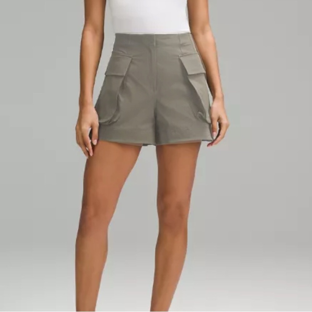 Lululemon cargo pocket shorts